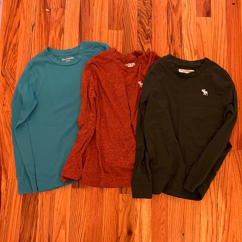 Boys abercrombie long sleeved bundle.